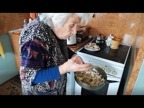 Видео: Рецептите на баба: пиле с чесън // My grandma's recipes: garlic chicken