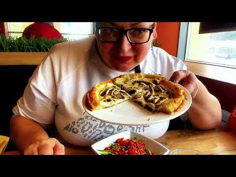 Видео: МУКБАНГ/Бизнес -ланч и Пицца/Гуляем с внученькой ❤️