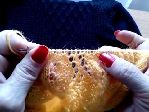 Видео: Джемпер спицами "Осенний листопад"" с узором "Ажурная ветвь листьев".