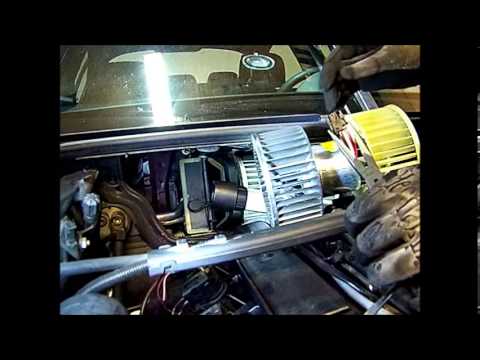 Видео: Замена вентилятора отопителя BMW 330i e46, вентилятора кондиционера
