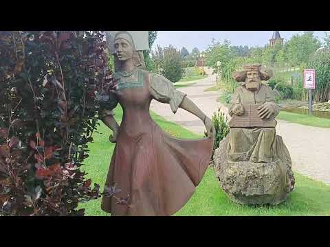 Видео: Дендропарк и музей деревянной скульптуры под открытым небом.