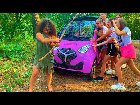 Видео: Девојчица Мовгли нас је напала!