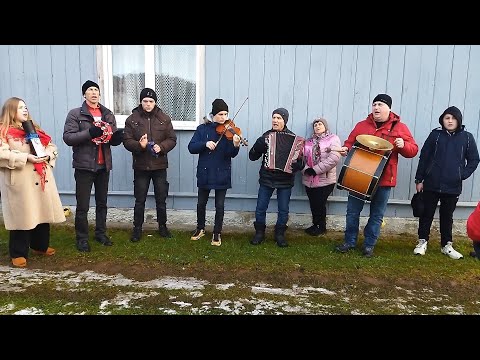 Видео: Благодійна коляда на Славу Бога та підтримку ЗСУ, що відбулася в селі Витвиця, Карпати.