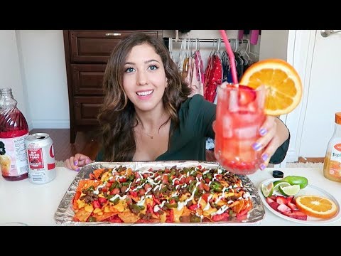 Видео: ГОРЯЧИЕ НАЧОС CHEETO HEART ATTACK + МОРОЖЕНОЕ MUKBANG! (Шоу поедания) | MEESH LA