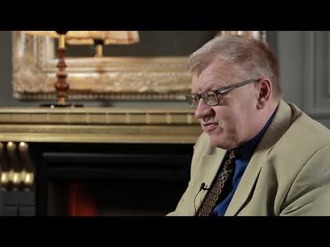 Видео: Юрий Юрьевич Белов разбирает рассказ Владимира Владимировича Набокова "Облако, озеро, башня".