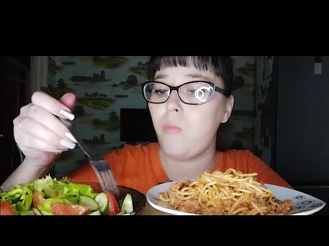Видео: Мукбанг | Спагетти аля Балоньезе | Налоги и поборы, меня обобрали, почти до нитки