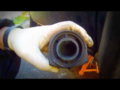 Видео: Replacing the silent block lower arm Chrysler Voyager/Замена сайлентблока нижнего рычага Chrysler