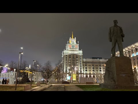 Видео: Прогулка по новогодней Москве