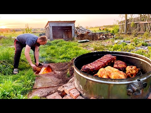 Видео: Он построил коптильню на заднем дворе с нуля — результаты БЕЗУМНЫ