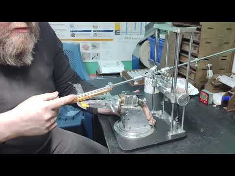 Видео: Формирование режущей кромки алмазом 63/50...