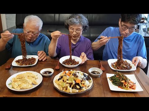 Видео: Вкусный джаджанг рамен и кисло-сладкая свинина с грибами (рецепт)