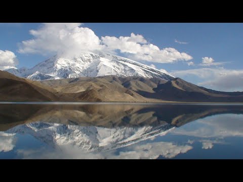 Видео: Памирский тракт-19.#17.Перев.Ак-Байтал(4655 м.),Кызыл-Арт(4280 м.).Озеро Каракуль.