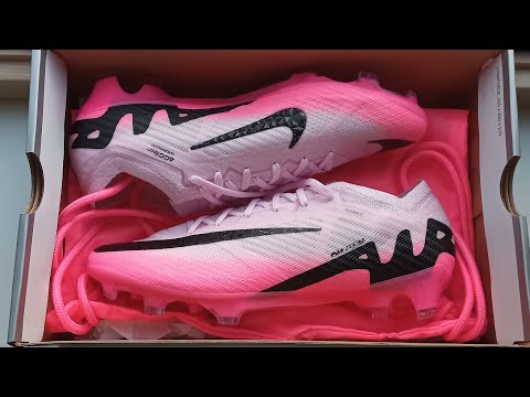 Видео: Обзор на оригинальные бутсы Nike Air Zoom Mercurial Vapor 15 Elite FG "Mad Brilliance"