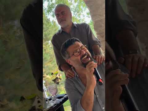 Видео: Живой звук на дружеских посиделках в Баку Алексей Чумаков и Александр Шоуа спели Зачем тебе любовь