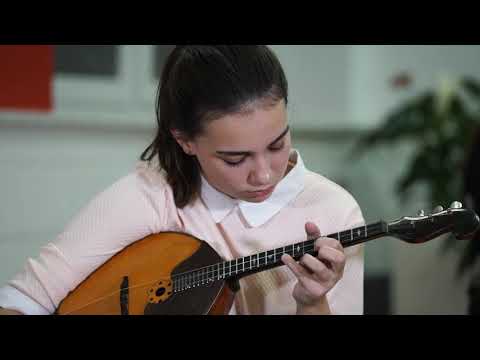 Видео: Белолица-круглолица - А.Цыганков. Исполняет Светлана Рудова  (домра)