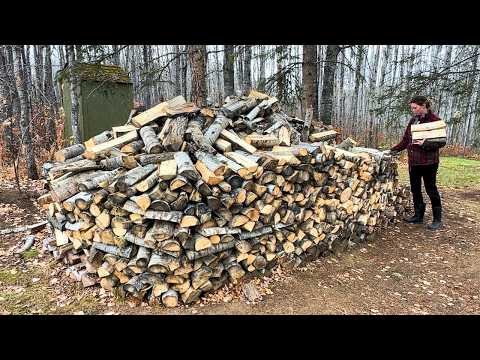 Видео: Последняя заготовка дров, чтобы пережить канадскую зиму без электричества