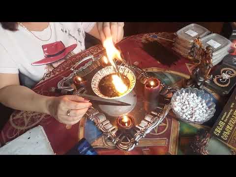 Видео: РИТУАЛ-ЧИСТКА ВЛИЯНИЕ НА ГОЛОВУ.