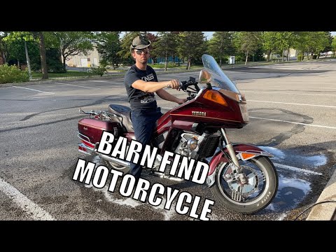 Видео: Мотоцикл Barn Find отправляется на мойку 🧼 спустя 3 года — Yamaha Venture Royale 1988 года
