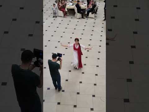 Видео: Ракси зебои Бадахшони 