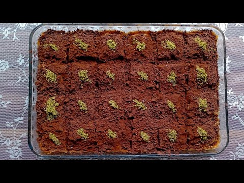 Видео: Студена баклава (soğuk baklava) и лесни, хрупкави триъгълни банички.С един пакет кори две рецепти.