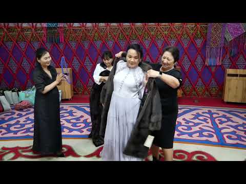 Видео: Maestro Taichibekov Yerdos Kenesovich в ресторане Алмасай , Алмарасанское ущелье Алматы ( Құдалық ) 