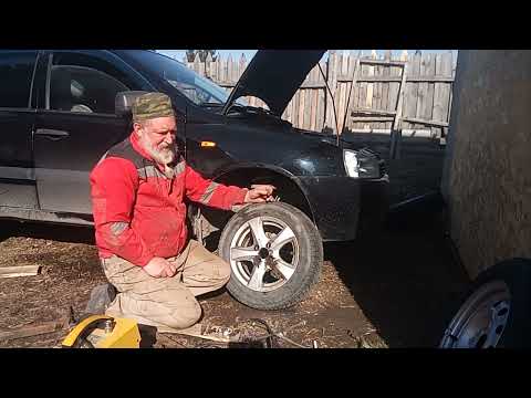 Видео: Как открутить прикипевшие болты на литом диске Лады Калина.