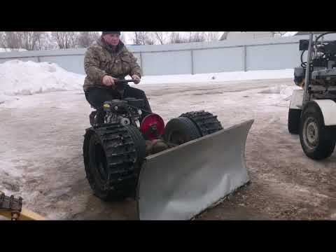 Видео: Отвал на минитрактор МИКРОБ. Круче не придумаешь.