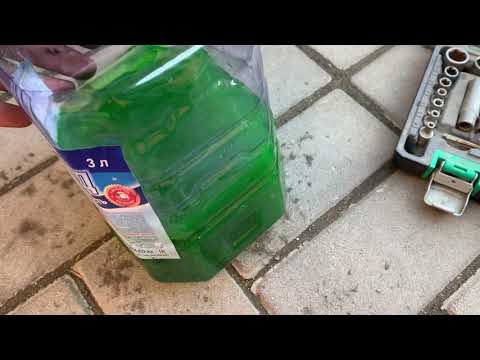 Видео: Mercedes benz W212 W204 замена термостата how to change thermostat Wahler 410389103D