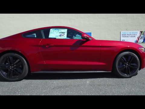 Видео: Распаковываем Ford Mustang EcoBoost 2017 года — Mustang будущего?