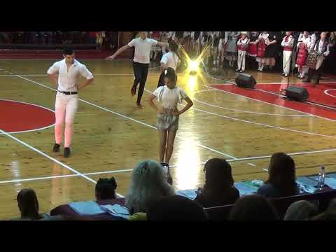 Видео: КОЛЕДНО НАДИГРАВАНЕ 2023 - ДАНАЯ ИВАНОВА И МОМЧИЛ ЖЕЛЯЗКОВ