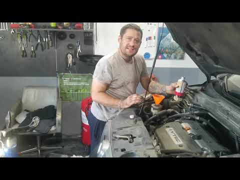 Видео: течь масла рейки хонда црв замена рейки за 18000 рублей