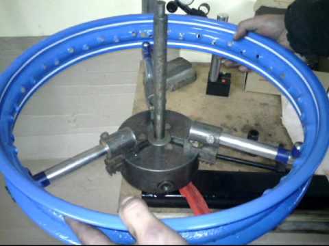 Видео: Стапель для сборки спицованых мото колес