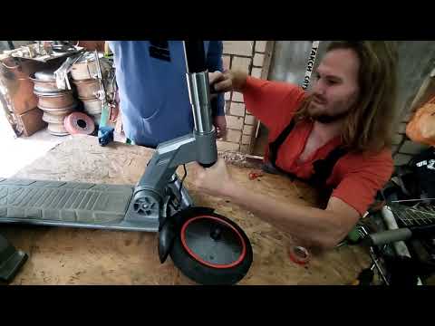 Видео: Ремонт рулевой стойки KUGOO M2