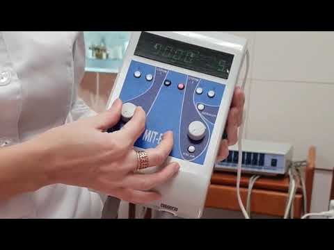 Видео: Электрофорез, электротерапия с аппаратом МИТ-ЭФ2