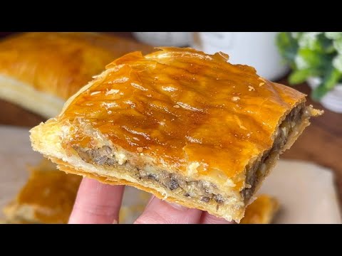 Видео: Хрустящее и сливочное: лакомство из слоеного теста / рецепт из 4 ингредиентов / на обед или ужин