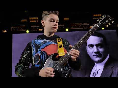 Видео: Памяти Энрико Карузо исполняет Юра Иванов