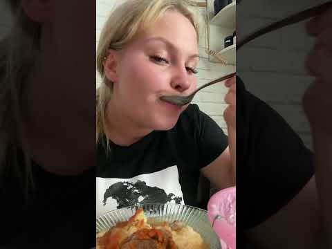 Видео: #домашняяеда#пюрешка#гуляш#салатик#МарфА