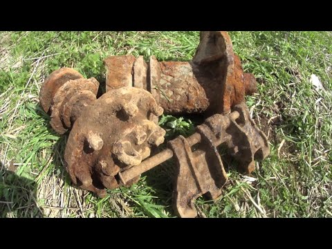 Видео: ТРАКТОРНЫЕ ЗАПЧАСТИ ДТ-75 И ЮМЗ НА СИЛОСНЫХ ЯМАХ!