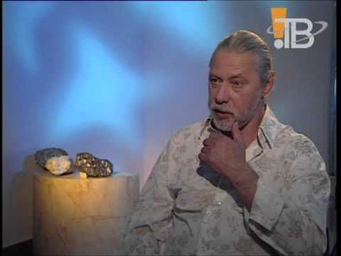Видео: Коллекционер камней и метеоритов, ювелир, геммолог Александр Хомов