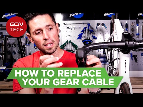 Видео: Как заменить трос переключения передач на шоссейном велосипеде | GCN Tech Monday Maintenance