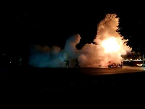 Видео: В ночь Дня города в Чебоксарах горела легковая машина