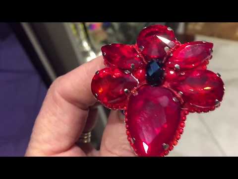 Видео: БРОШКИ ГУБКИ ПТАШКИ/СИМОНА/КУДА Я ПРОПАЛА/БОЛТАЛКА