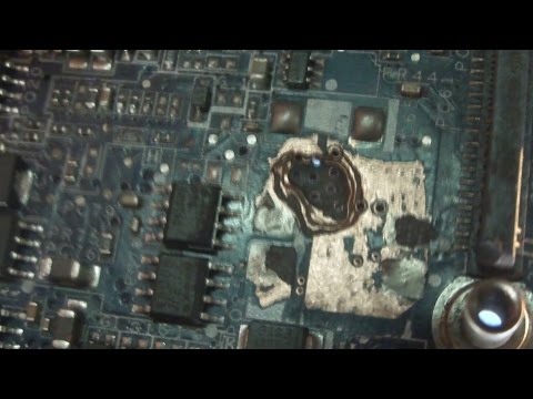 Видео: Ремонт ноутбука DELL Inspiron 6400 (Quanta FM1). Восстановление проходных отверстий. Вторая часть.