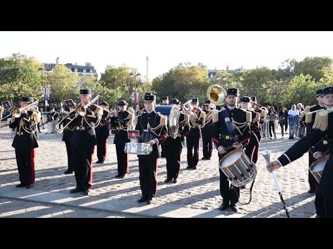 Видео: Францияның әскери оркестрі Қазақстан әнұранын алғаш рет орындады