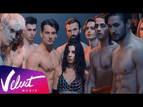 Видео: Анна Плетнёва - На чьей ты стороне?