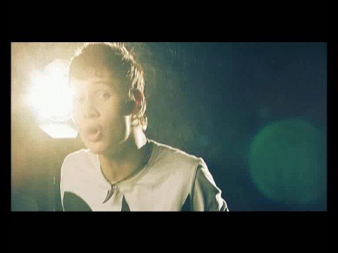 Видео: Плакса - Еще так долго до земли