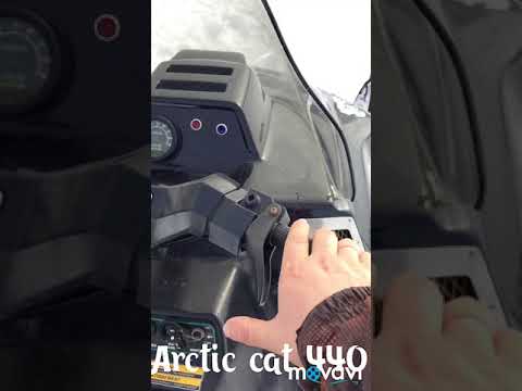 Видео: Обзор снегохода Arctic cat 440, 1994 года выпуска
