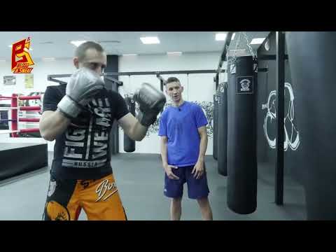 Видео: Лилия Дурнева на Blood and Sweat. (Самый ВАЖНЫЙ удар в боксе. Удар джеб левый прямой. Техника бокса)