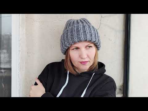 Видео: Объёмная шапка.  Вяжется очень быстро! Пряжа Superlana Maxi Alize.
