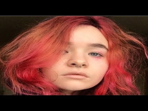 Видео: алёна швец поёт разные песенки в tiktok